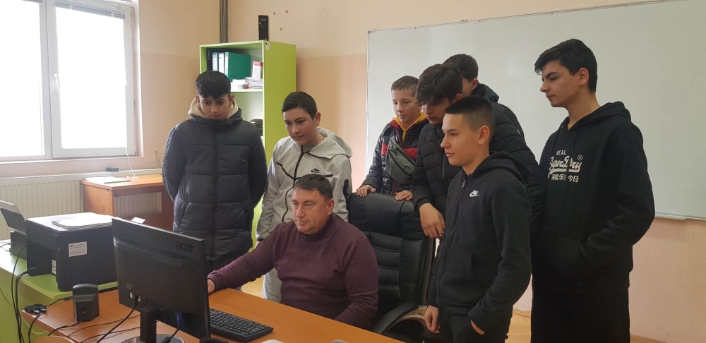 КОДИРАНЕ С PYTHON В КЛУБ ПО ПРОЕКТ &bdquo;ОБРАЗОВАНИЕ ЗА УТРЕШНИЯ ДЕН&ldquo;